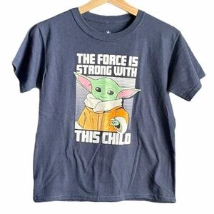 Disney Parks The Mandalorian Baby Yoda The Child Youth T-Shirt Size S Youth NWT